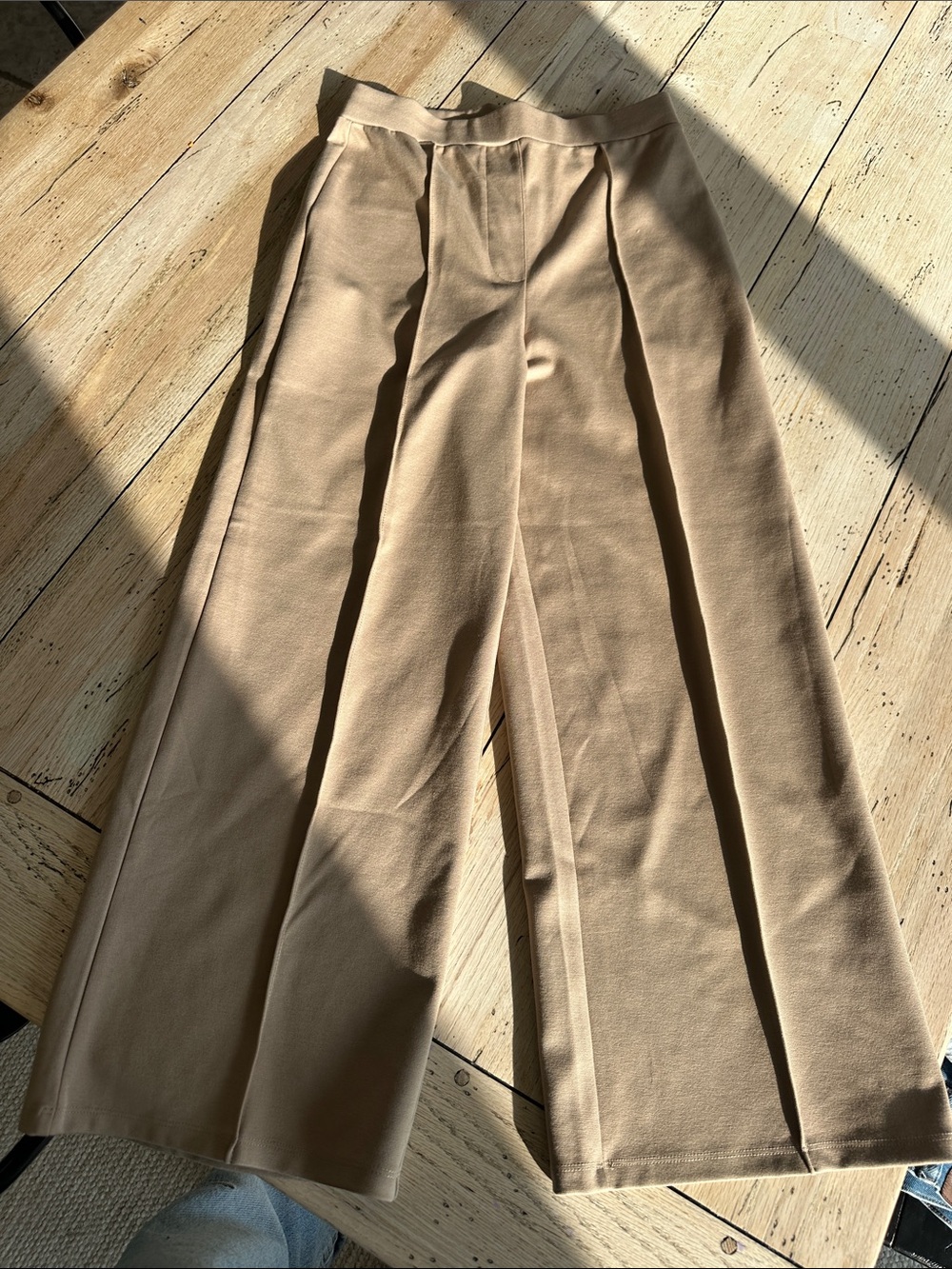 H&M Women's Cropped Wide-Leg Pleated Pants in Tan
